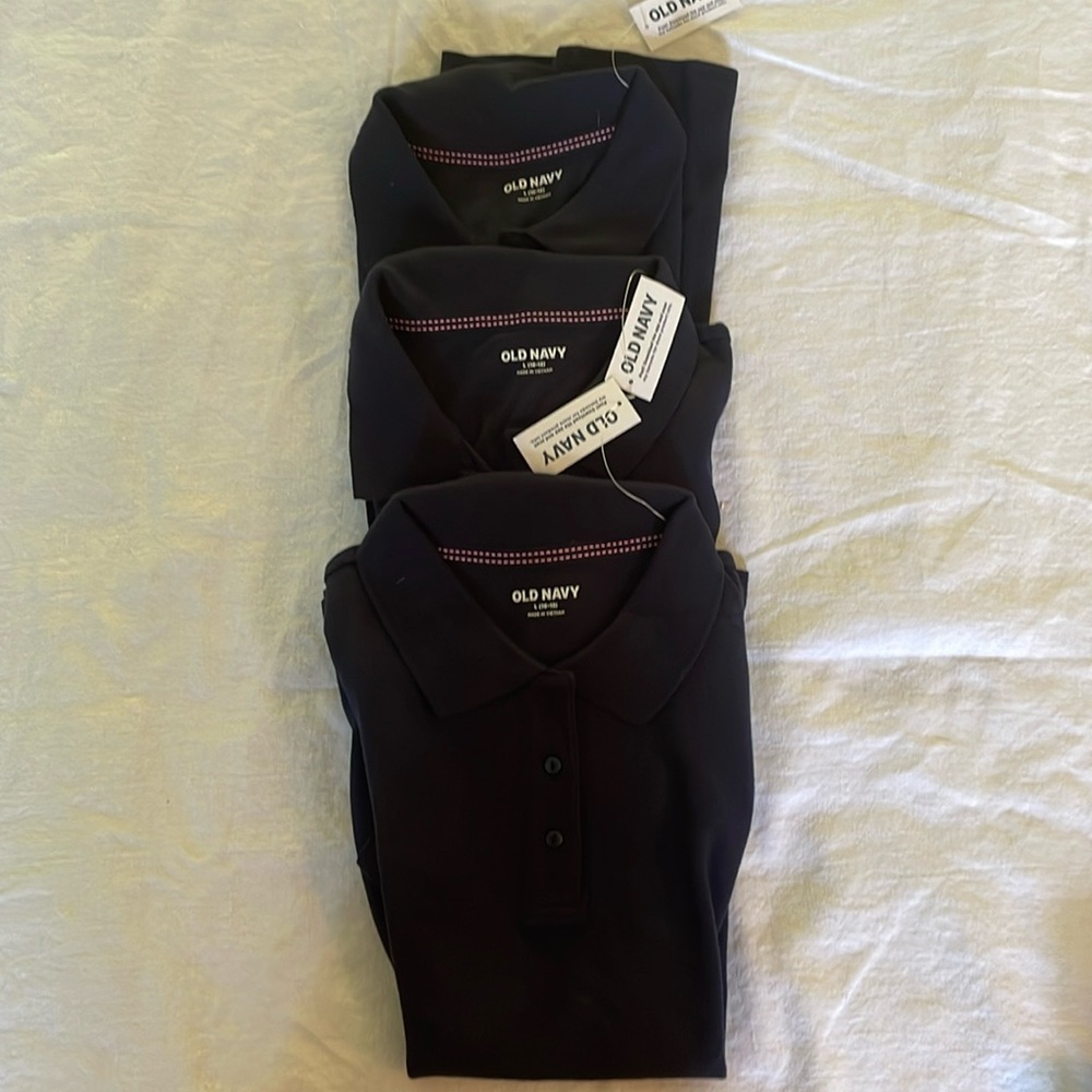Lot of 3 New Old Navy girls blue uniform polos
3 shirts - Girl’s size 10/12